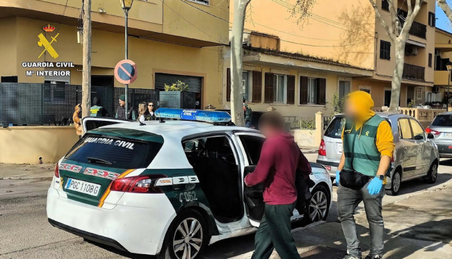 La Guardia Civil de Artà ha detenido a tres hombres por delitos contra la salud pública y blanqueo de capitales