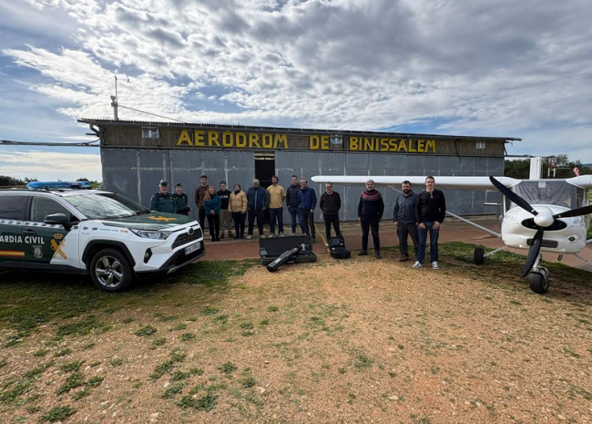 La Guardia Civil participa la segunda jornada del curso de piloto de dron para agricultores