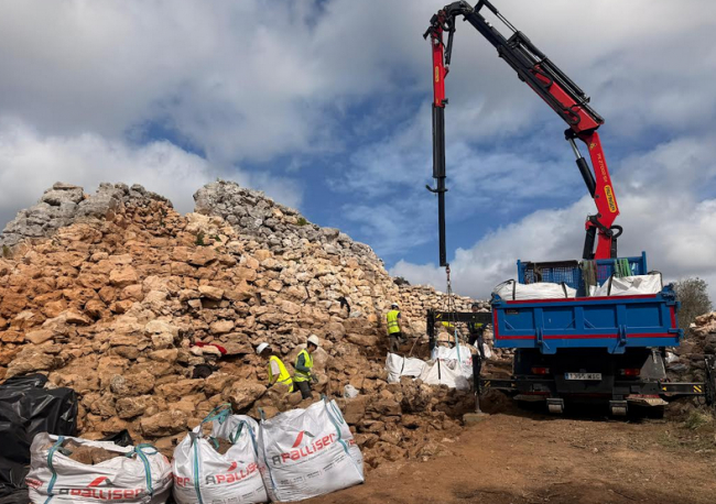 Els treballs al talaiot central de Torre d'en Galmés documenten una escala monumental desconeguda