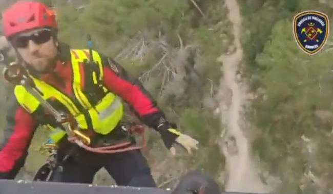 Bombers de Mallorca llevan a cabo dos rescates en helicóptero