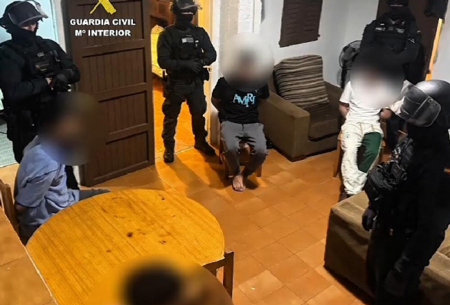 La Guardia Civil, desarticula dos puntos de venta de drogas en la localidad de Sant Antoni de Portmany