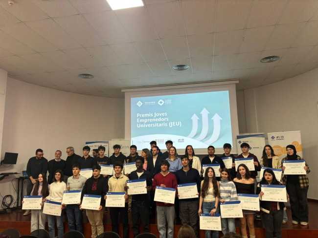 Un proyecto para reducir el consumo de agua en invernaderos, ganador de los Premios Jóvenes Emprendedores Universitarios (JEU) de ADRBalears para estudiantes de la UIB