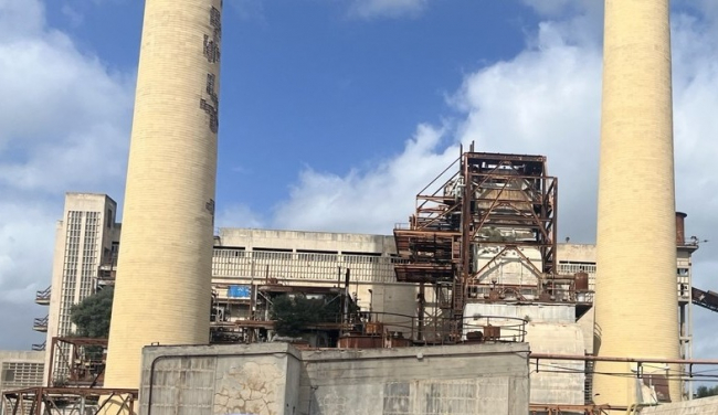 El Consell de Mallorca pone las bases para recuperar la central de Alcanada con el proyecto de descontaminación