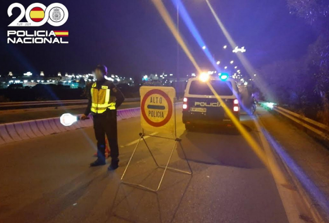 La Policía Nacional detiene a un joven por conducir de forma temeraria careciendo de permiso de conducir