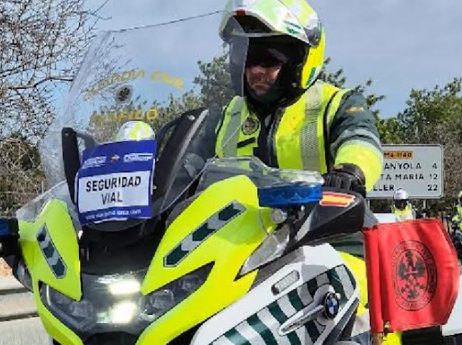 Significado de las banderas en las motocicletas de la Agrupación de Tráfico de la Guardia Civil