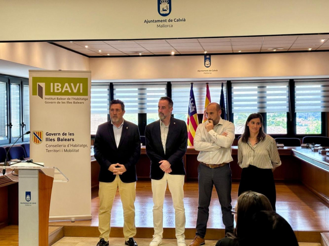 Entregan las llaves de las doce viviendas públicas adquiridas por el IBAVI este año en Calvià
