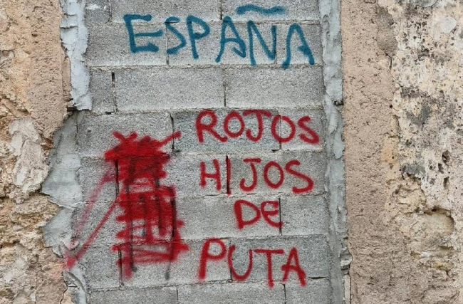 Los Socialistas de sa Pobla condenan las pintadas y los ataques al mobiliario urbano aparecidos en la localidad