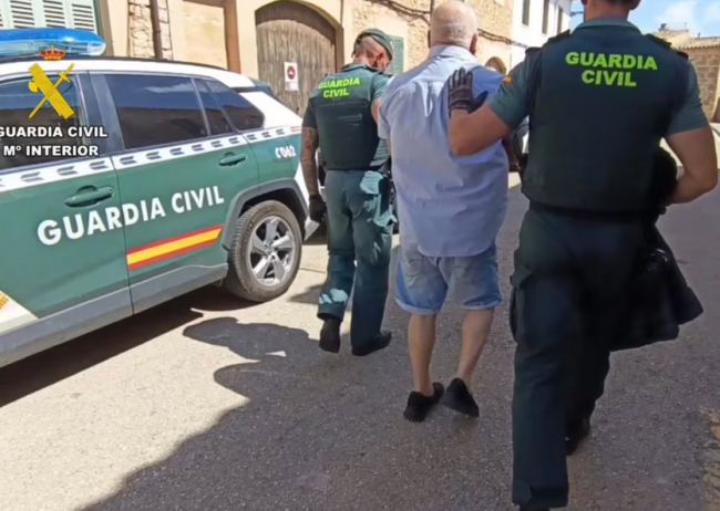 La Guardia Civil desmantela un punto de venta de sustancias estupefacientes en Santanyí