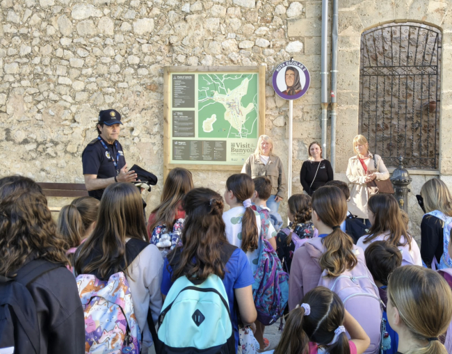 Bunyola estrena las rutas escolares con setenta niños y una primera jornada marcada por el éxito de participación
