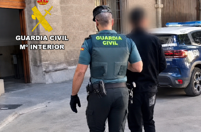 La Guardia Civil detiene a tres varones por un robo con fuerza en una vivienda en Esporles