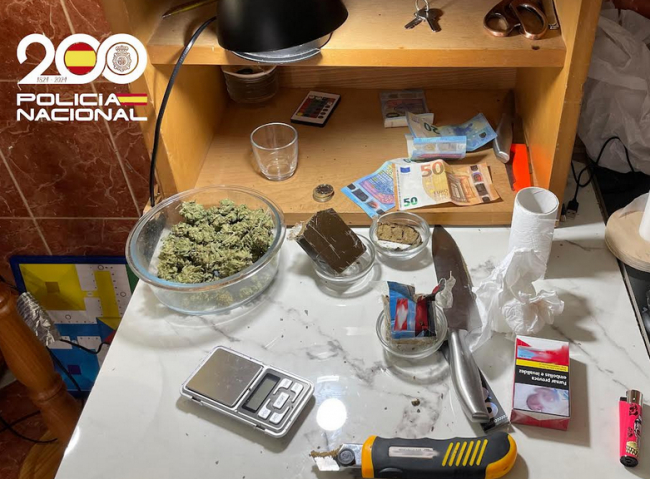 La Policía Nacional detiene a cuatro personas por tráfico de drogas y desmantela dos puntos de venta