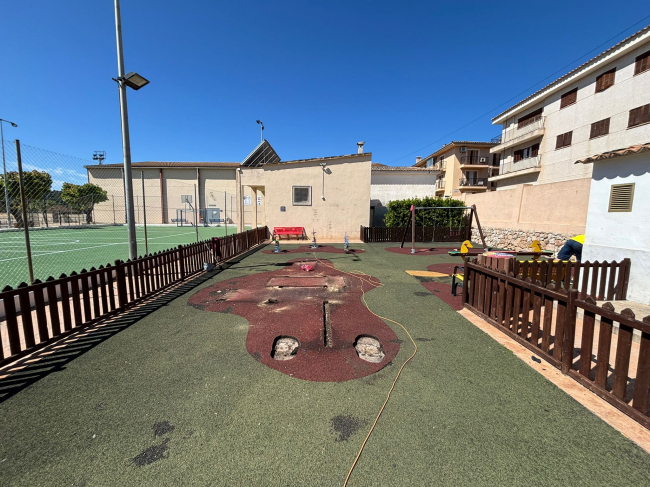 Alaró mejora la zona de juegos infantiles del campo de fútbol con una actuación de renovación y seguridad