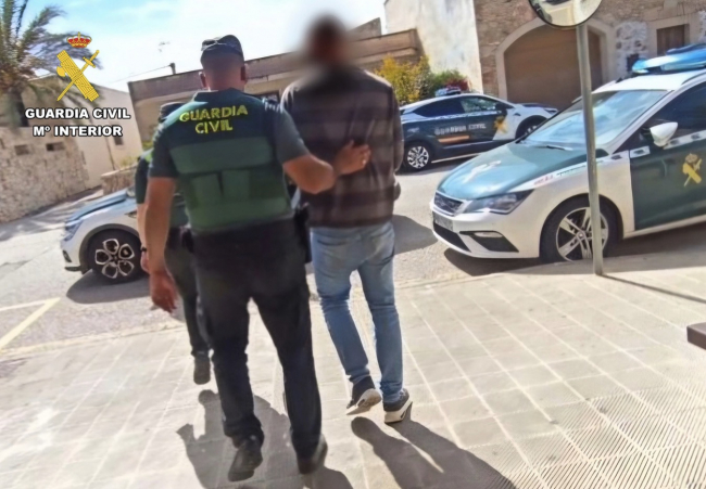 La Guardia Civil detiene al autor de daños reiterados en vehículos