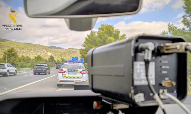 La Guardia Civil investiga a un conductor en Mallorca por circular a más del doble de la velocidad permitida