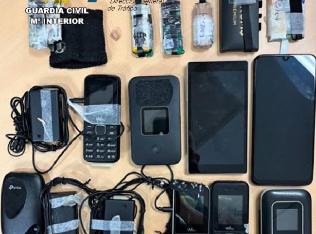 La Jefatura de Tráfico y la Guardia Civil intensifican la vigilancia contra el fraude en los exámenes de conducir en Baleares
