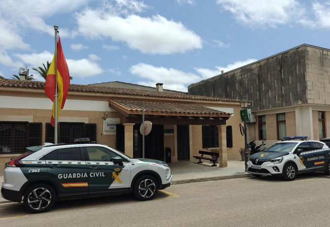 La Guardia Civil detiene a tres personas tras ser sorprendidas “in fraganti” cometiendo un delito de hurto en la Colonia de Sant Jordi