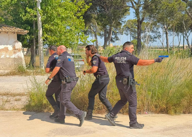 El Govern forma a más de medio centenar de oficiales de policía local desde el inicio de la legislatura