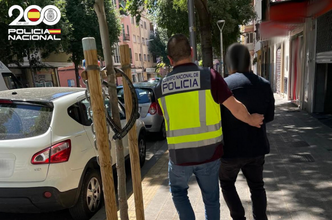 La Policía Nacional de Palma detiene a tres hombres por tenencia y distribución de material audiovisual con contenido pedófilo