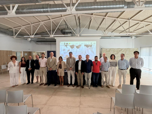 El Govern y el sector turístico de Ibiza sellan una alianza para impulsar la formación en las Pitiusas