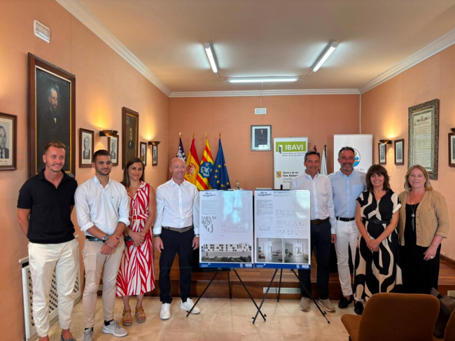 El Govern, el Consell de Menorca y el Ayuntamiento de Es Mercadal presentan el proyecto de la nueva promoción del IBAVI de 34 viviendas públicas de alquiler para residentes