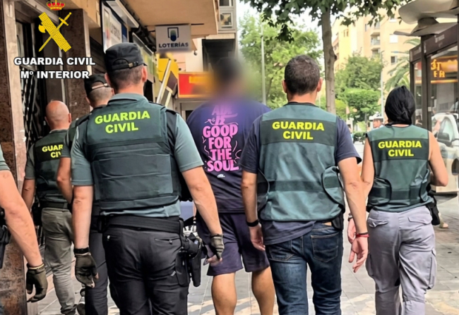 La Guardia Civil desarticula una
organización criminal dedicada a robos con fuerza en viviendas de la Part Forana de Mallorca