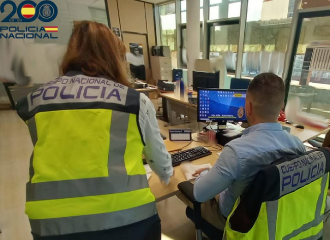 La Policía Nacional bloquea 240.000 euros procedentes de una estafa bancaria en Menorca