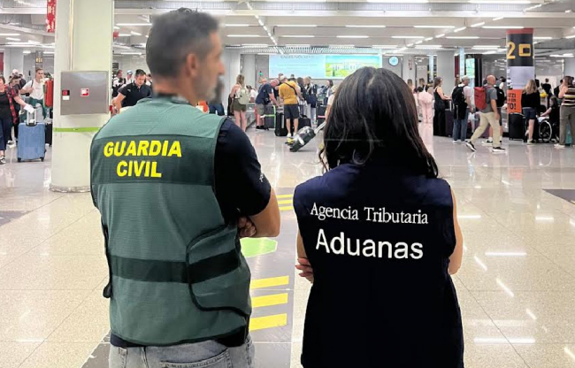 Incautadas 1.940 cajetillas de tabaco de contrabando en el Aeropuerto de Palma