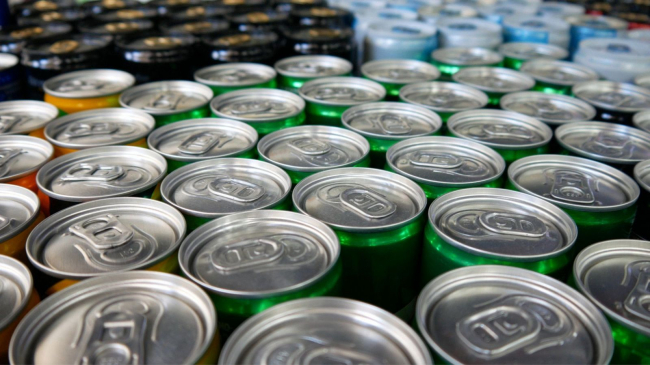 Este miércoles entra en vigor la prohibición de la venta de bebidas energéticas a menores de edad en las Illes Balears