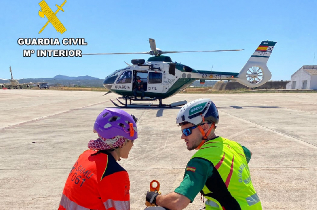 La Guardia Civil rescata a un motorista que sufrió un golpe de calor en una zona de difícil acceso de Ariany
