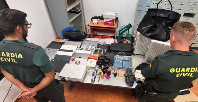 La Guardia Civil detiene en Sant Antoni de Portmany a un hombre por un delito de robo con fuerza en interior de una vivienda