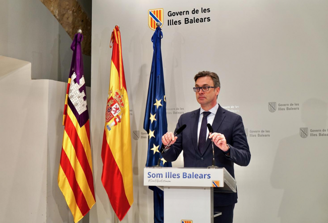 El Govern recuerda que hay conservar las facturas de los libros de texto escolares para beneficiarse de la deducción fiscal