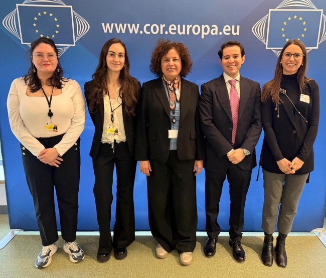 Cuatro nuevas becas formativas para jóvenes con titulación universitaria para formarse durante un año en materia de la Unión Europea en Bruselas