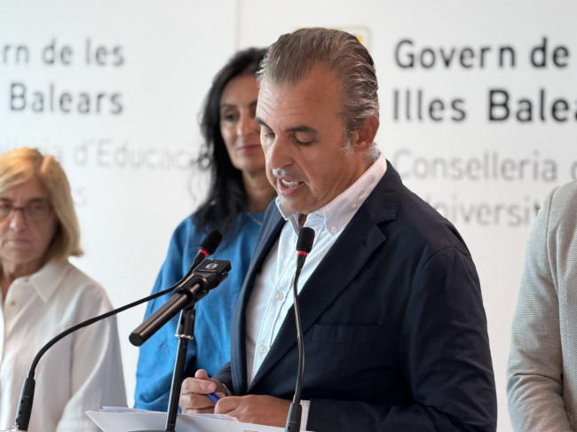Educació lamenta los malos resultados de PISA y los atribuye a la reducción de horas de matemáticas y lenguas derivada de la LOMLOE