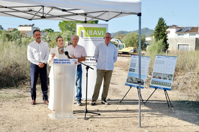 La presidenta Prohens presenta la primera promoción de vivienda pública de alquiler del IBAVI en Petra