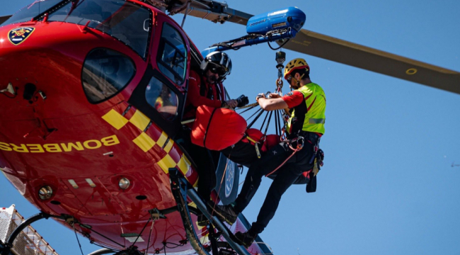 Los Bomberos de Mallorca confirman la plena operatividad y legalidad técnica de su helicóptero de rescate