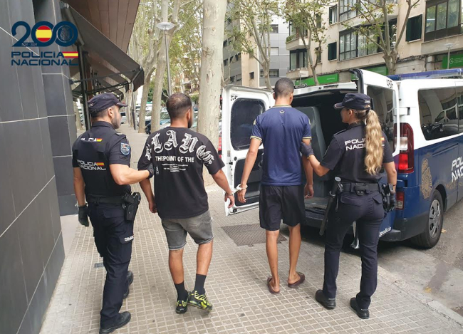 La Policía Nacional detiene a siete personas por diferentes hurtos en seis horas