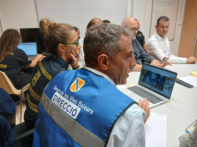 Emergencias continúa coordinando las actuaciones en las zonas más afectadas por la DANA Adam en las Pitiusas y Mallorca y haciendo seguimiento de una situación que mejora, pese a la inestabilidad