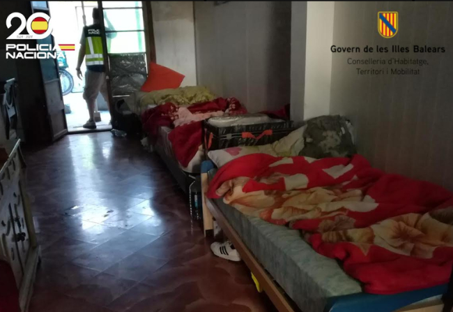 La Policía Nacional y el Govern detectan una vivienda sobreocupada en Manacor en la que convivían hasta 30 personas